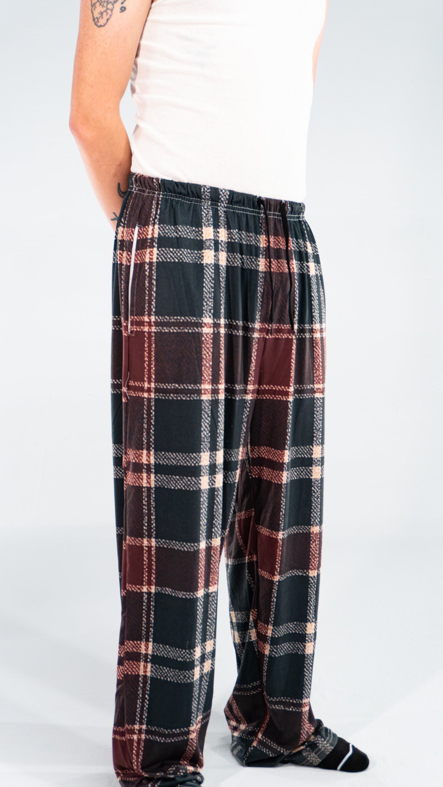 Pantalon carotté uni-saison